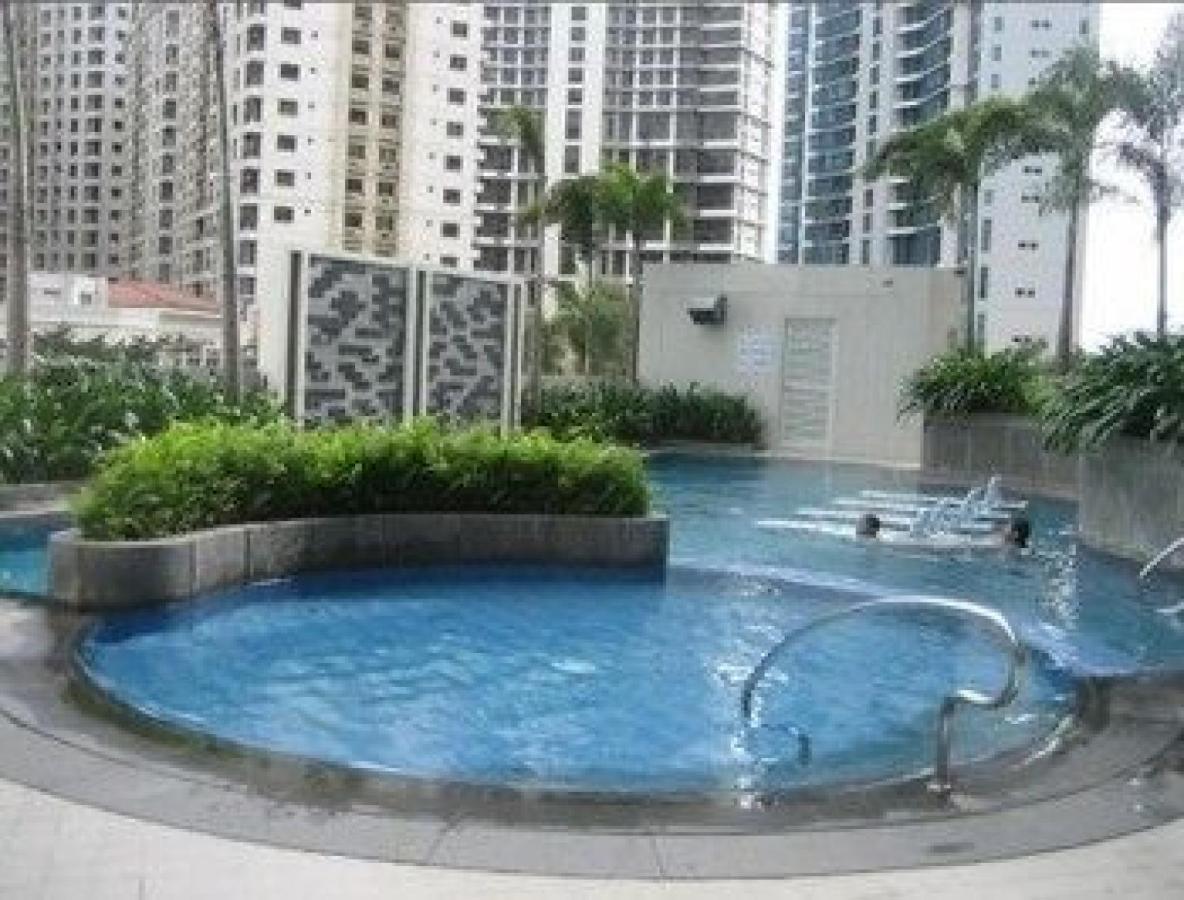 The Loft Residences Taguig Extérieur photo